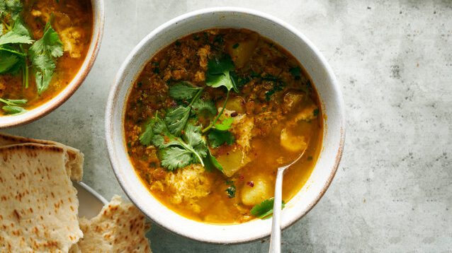 طرز تهیه اشکنه اصیل و خوشمزه با تخم مرغ همراه با ذکر نکات