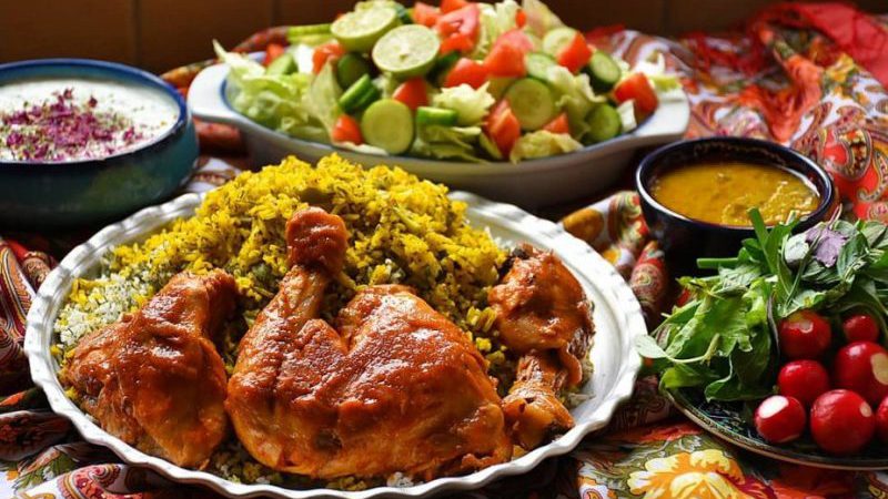 دستور پخت سیب پلو کرمانشاهی با مرغ بصورت مرحله به مرحله